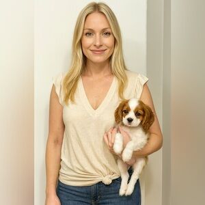 Express Skimming Cream Flutter Sleeve V-Neck T-Shirt  Top M NWOT